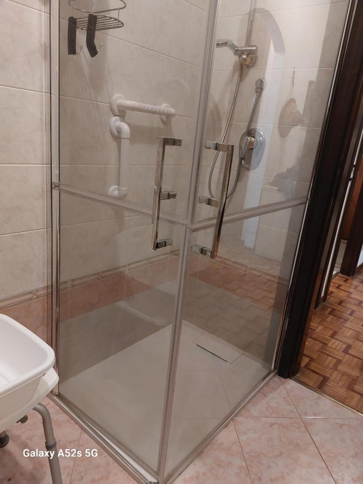 # Punto Fm 9 # Habitación en casa particular Venecia